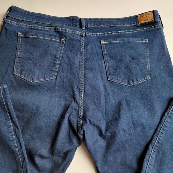 Signature Levi Strauss Gold Denim Capris Mid Rise Skinny - Size 24S - Picture 1 of 6